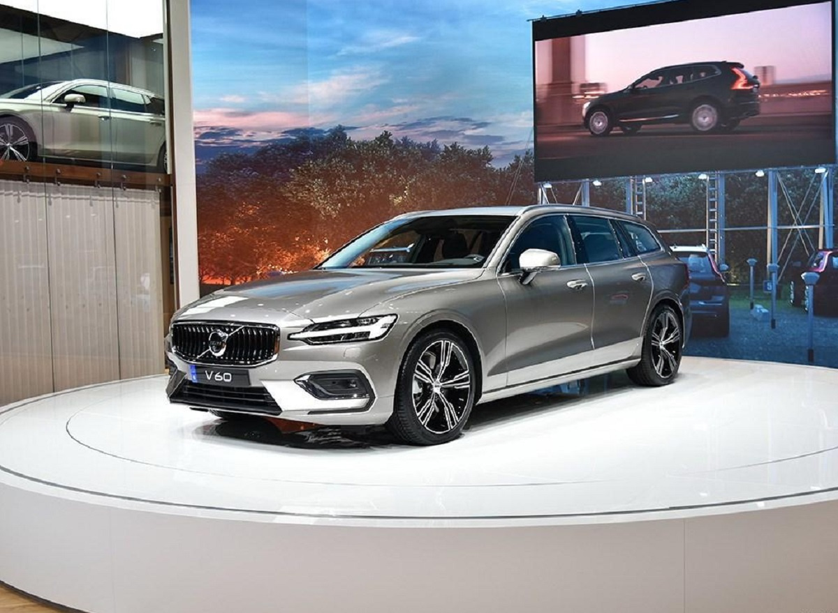 2022款沃尔沃v60cc,沃尔沃v60cc2021款 2022款沃尔沃v60上市推出四款车型不同外观更加炫酷