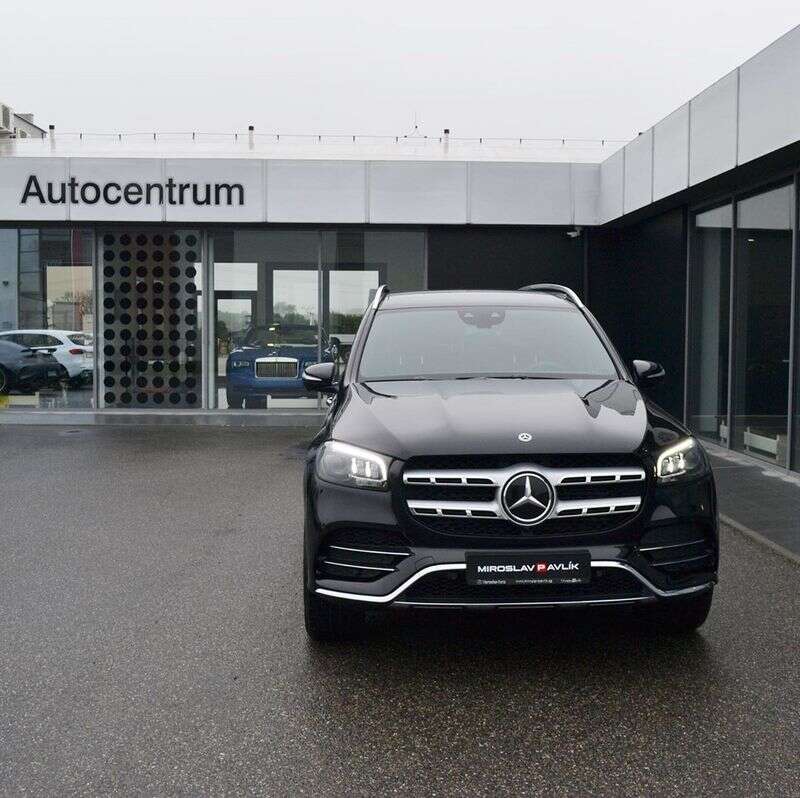 威武大气的风格 全新奔驰gls 400d海外实车