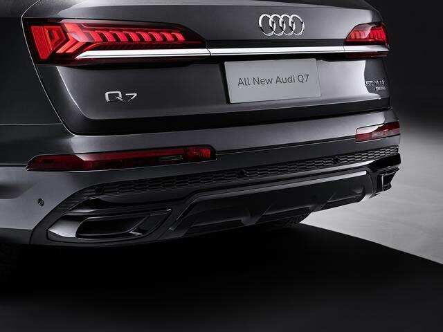 宝马x5不够大今天它来了新款奥迪q7上市售价68988668万元