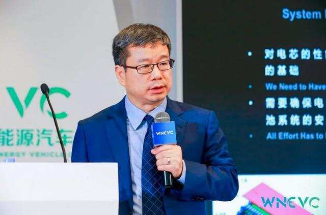 最终,博郡人事总监王建胜一句"南京博郡出资仍未到位,未来或会有一