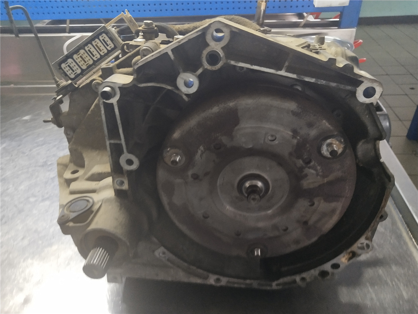 北京东风标致307汽车换档顿挫现象变速箱拆解维修