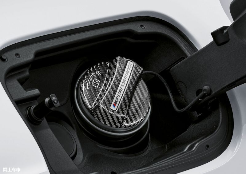 宝马全新M5配置曝光全车大量碳纤维M性能配件-图41