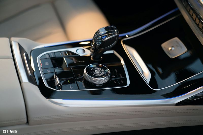 宝马Alpina XB7已在北美售罄 4.4T+四驱/外观更帅-图14