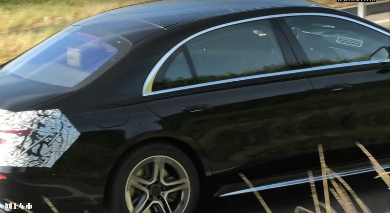 奔馳全新S級(jí)轎車曝光倆周后發(fā)布/保留V12發(fā)動(dòng)機(jī)-圖5