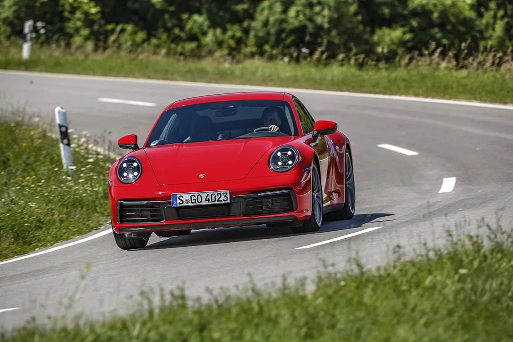 保时捷911vs保时捷718结果出乎意外