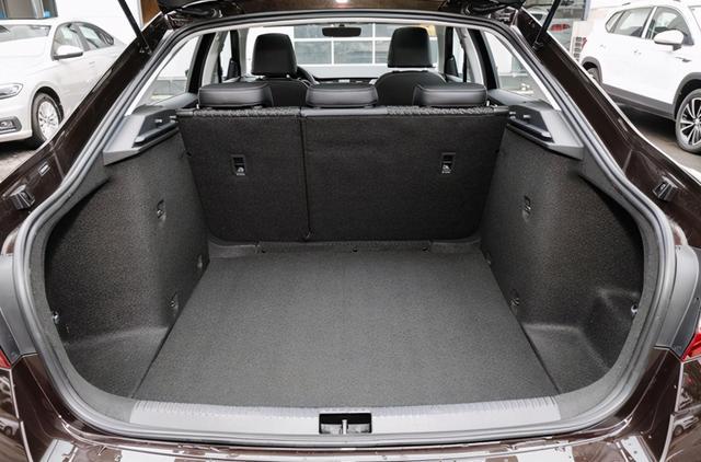 掀背大尾箱轿车推荐,这三款代表性车型,满足你的不同预算