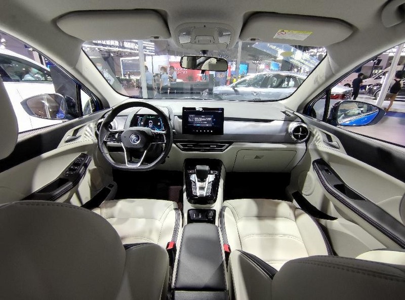 重庆车展探馆:比亚迪元pro亮相,升级刀片电池