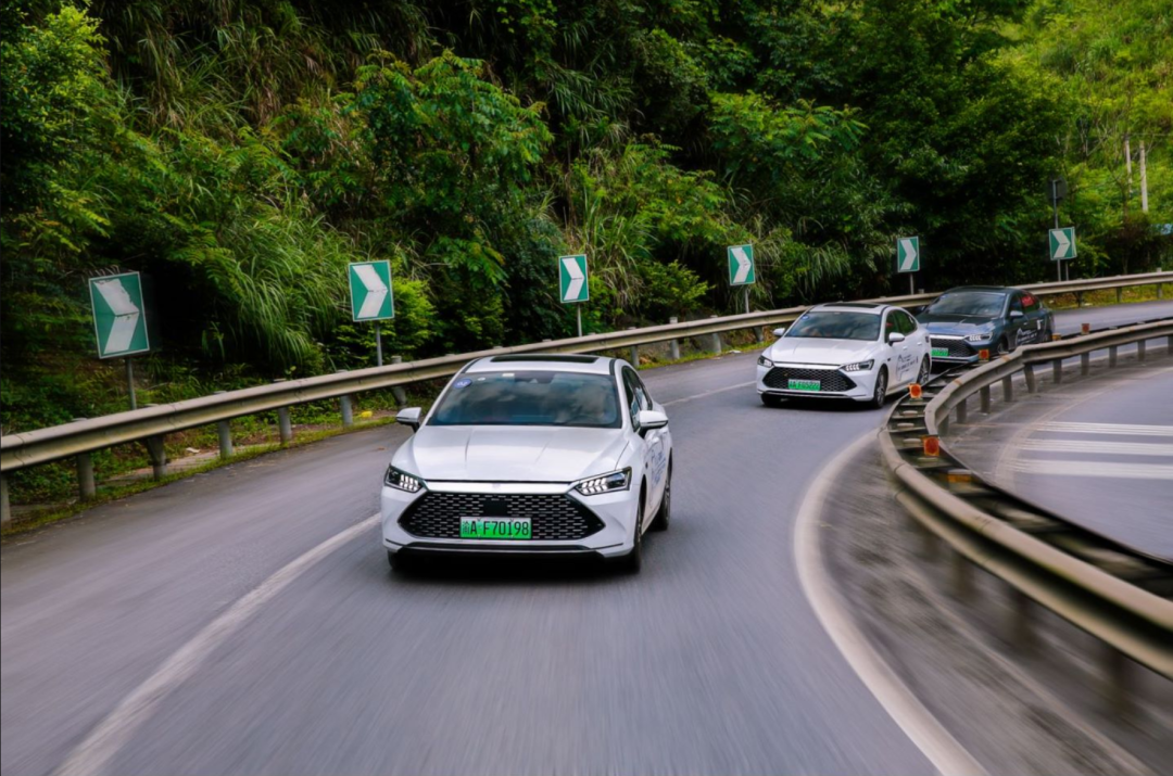 试驾比亚迪秦plusdmi低油耗和强动力可以兼得