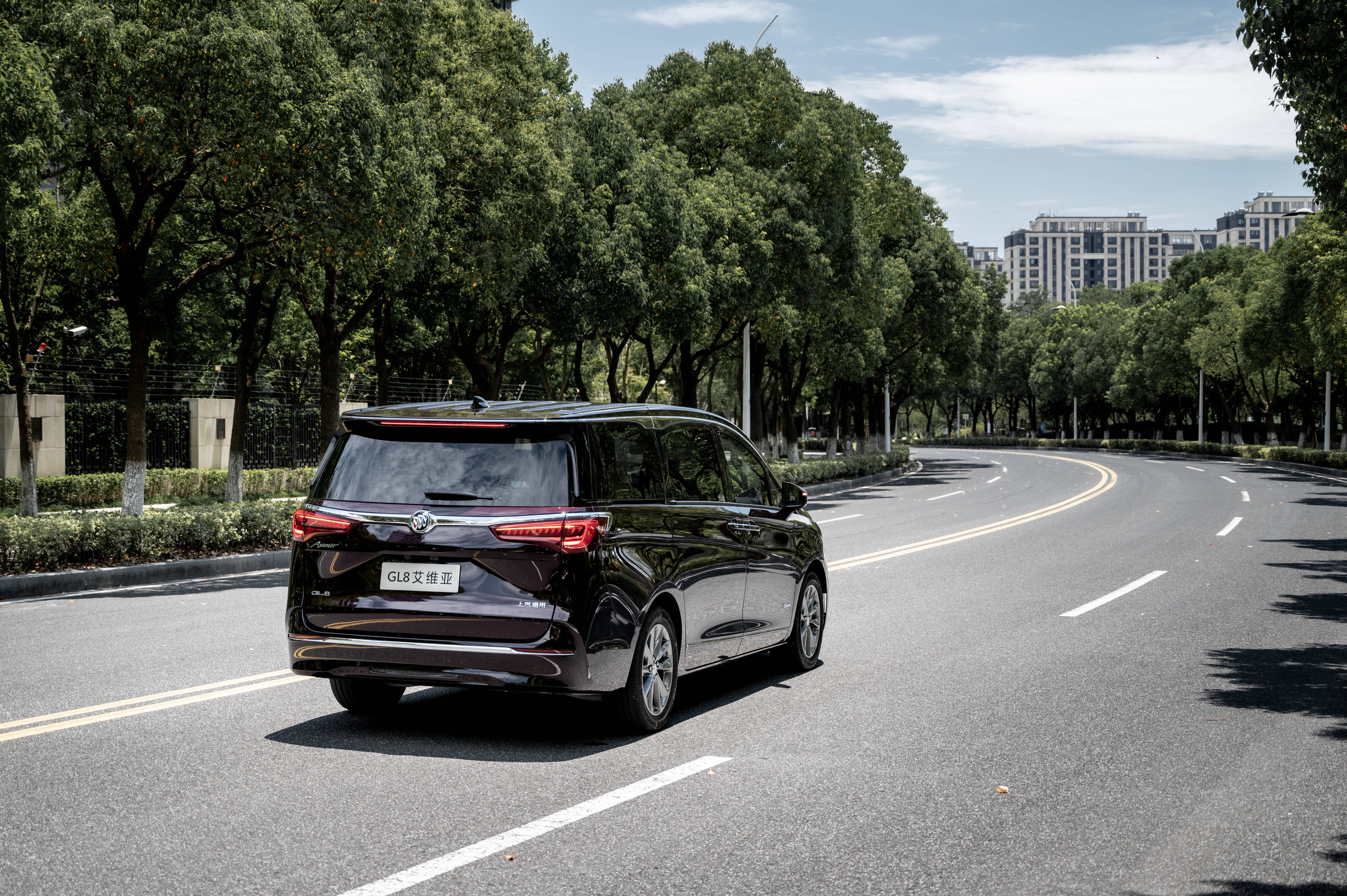 豪华升舱试驾2022款别克gl8艾维亚六座贤礼版