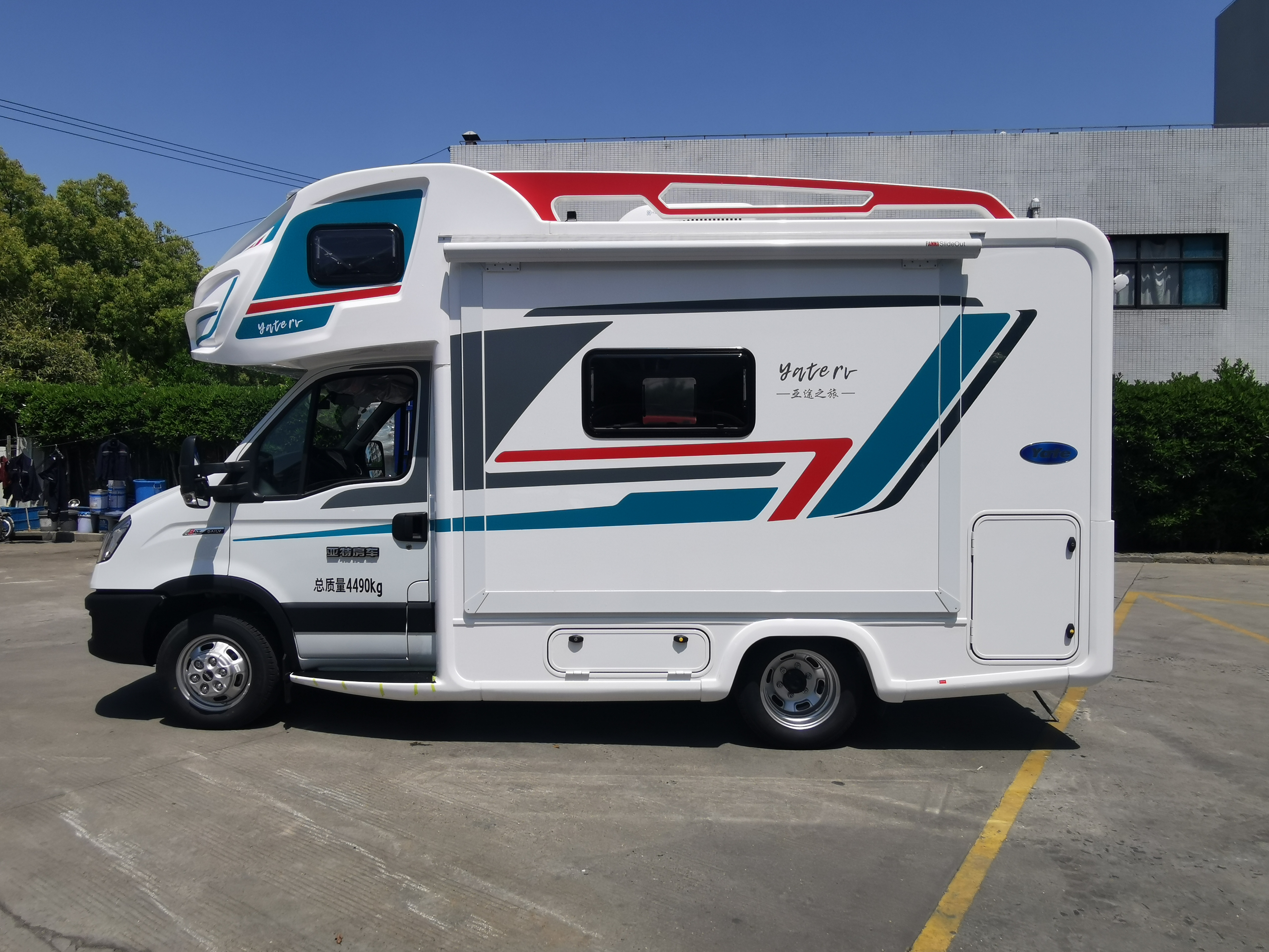 亚特依维柯双拓展房车21最新款全新配置升级