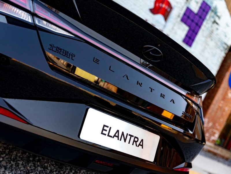 5l lux和240t gdi glx两款主销车型打造,两款车型目前尚未发布价格,但