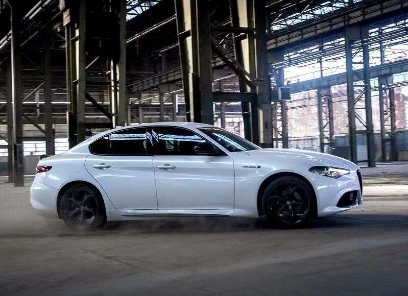 运动属性拉满2022款阿尔法罗密欧giulia上市3898万元起