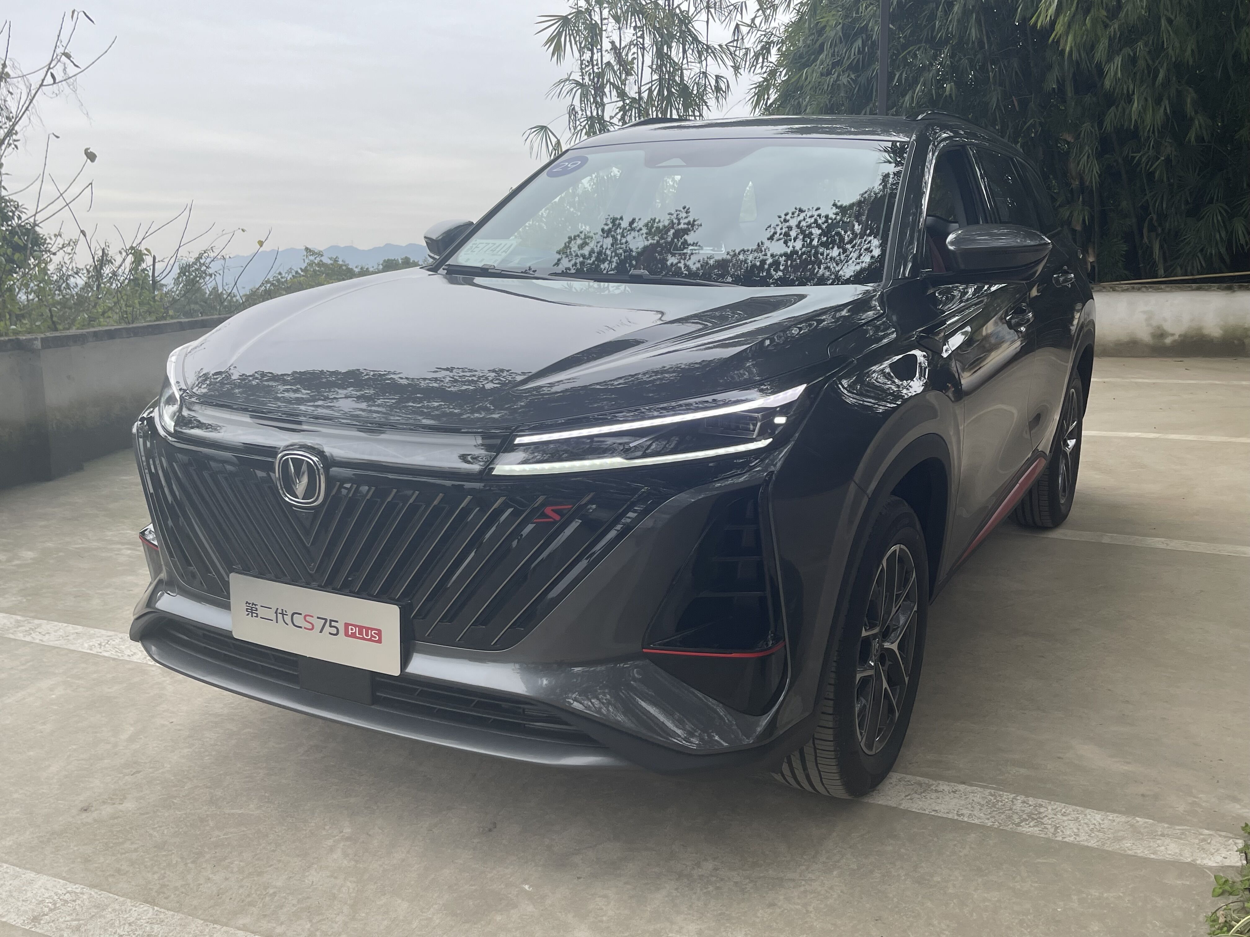 太奢侈全系标配爱信8at试驾长安第二代cs75plus