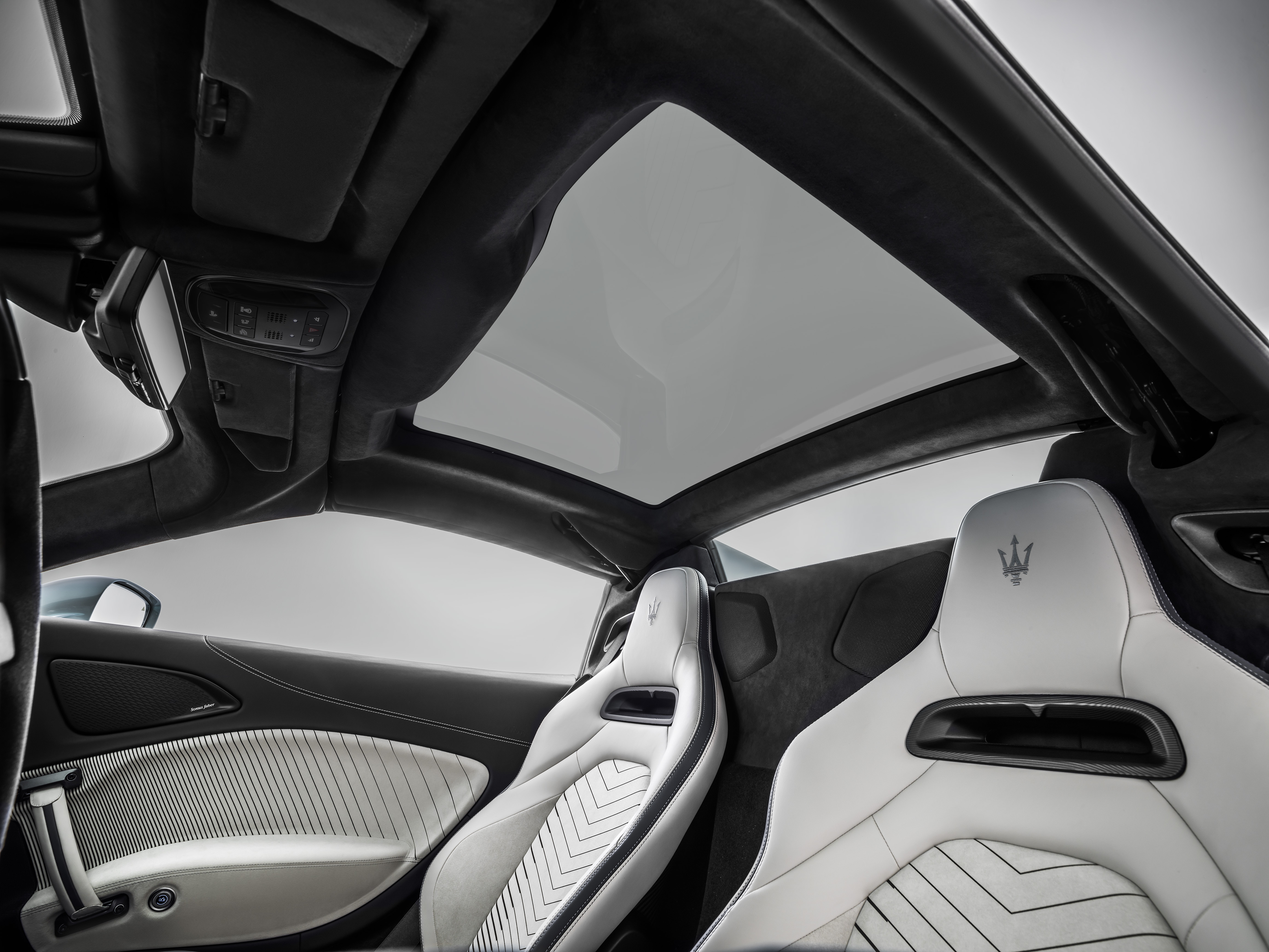 270万元起/敞篷设计 玛莎拉蒂mc20 cielo上市