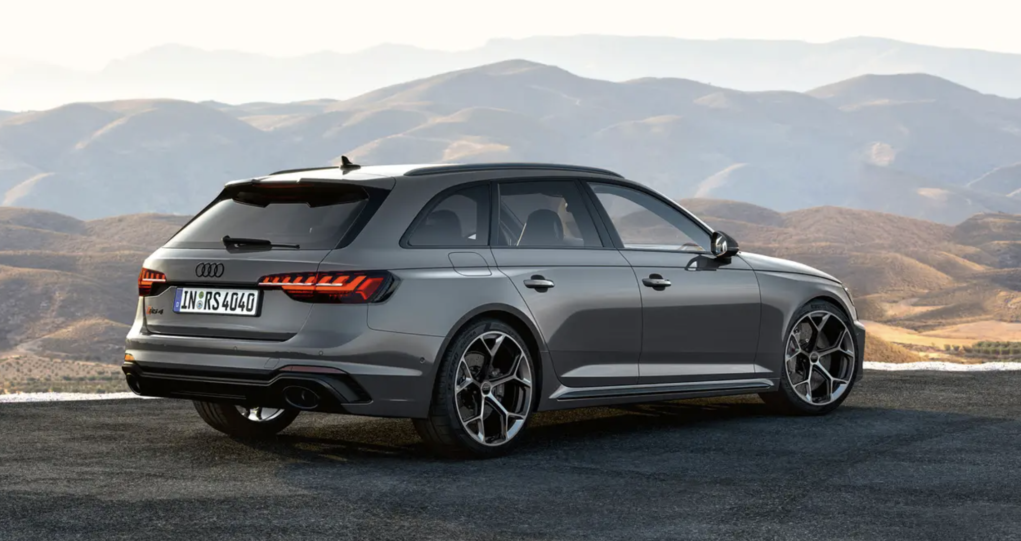 奥迪s4旅行版要引进了售价50万你会买吗