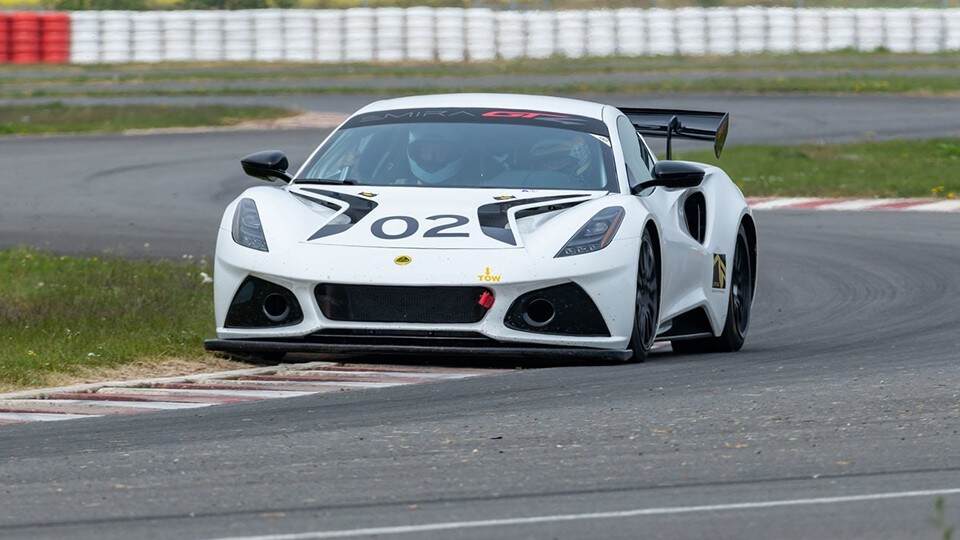 路特斯燃油赛车的终章emiragt4正式发布