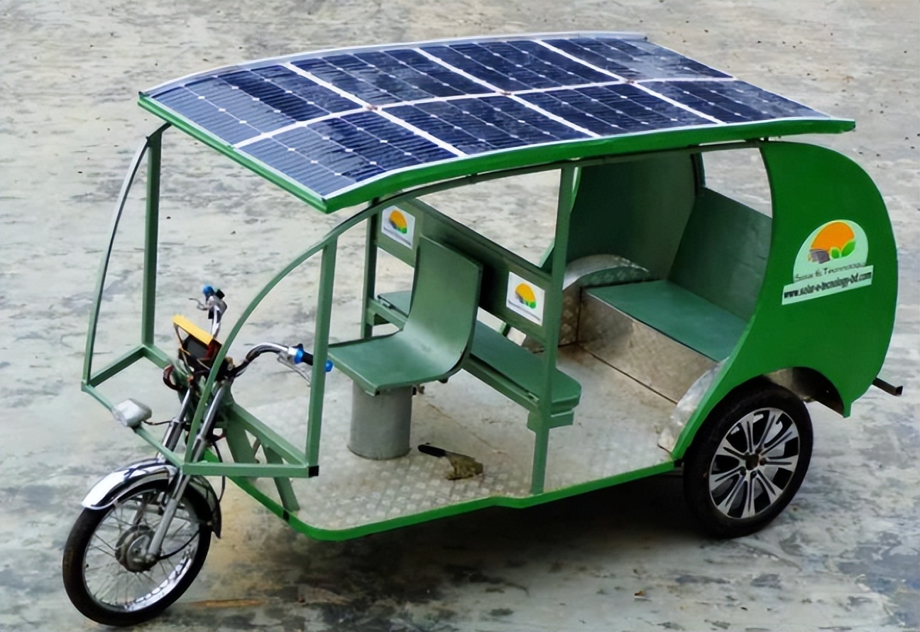 全球首款量产太阳能汽车问世网友称天阴了怎么办