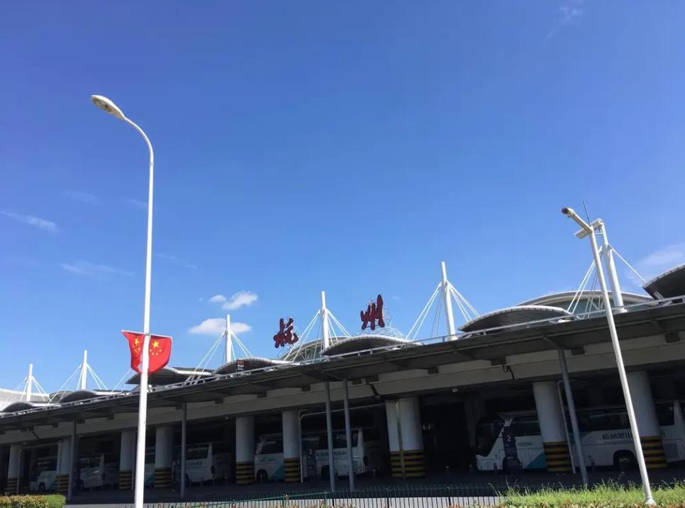 杭州机场停车费一天多少钱2022萧山机场t3航站楼的停车场