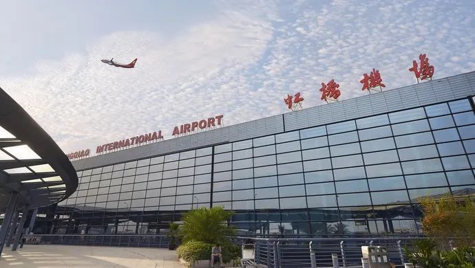 上海虹桥机场停车5天多少钱，虹桥机场附近免费停车攻略