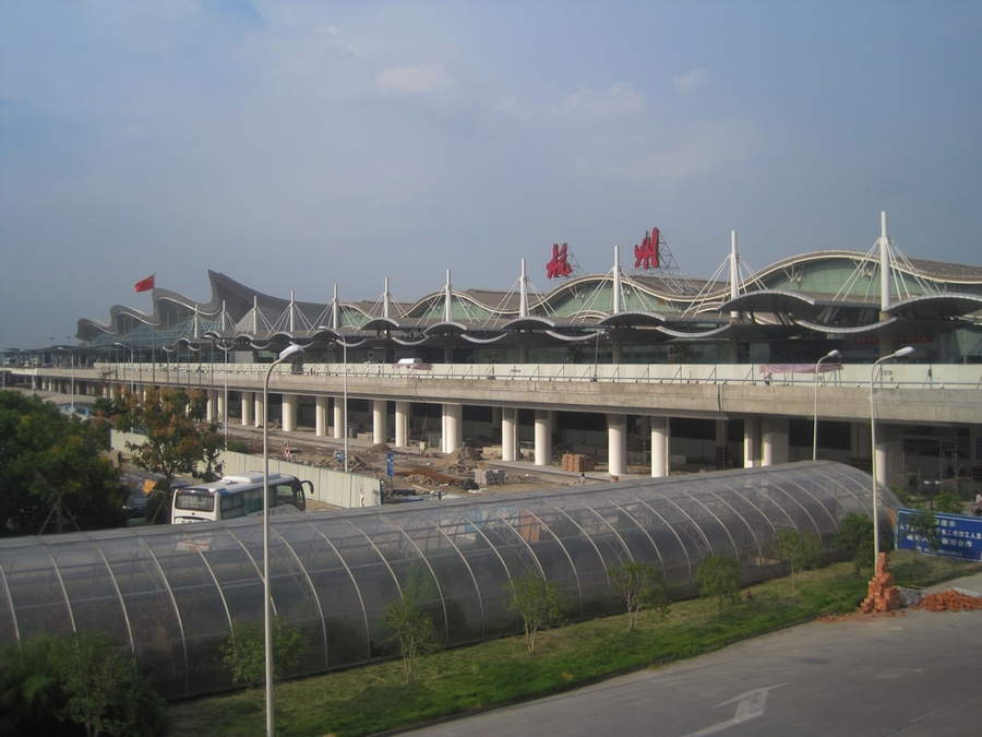 杭州萧山机场停车费多少钱一天？萧山机场停车哪里划算