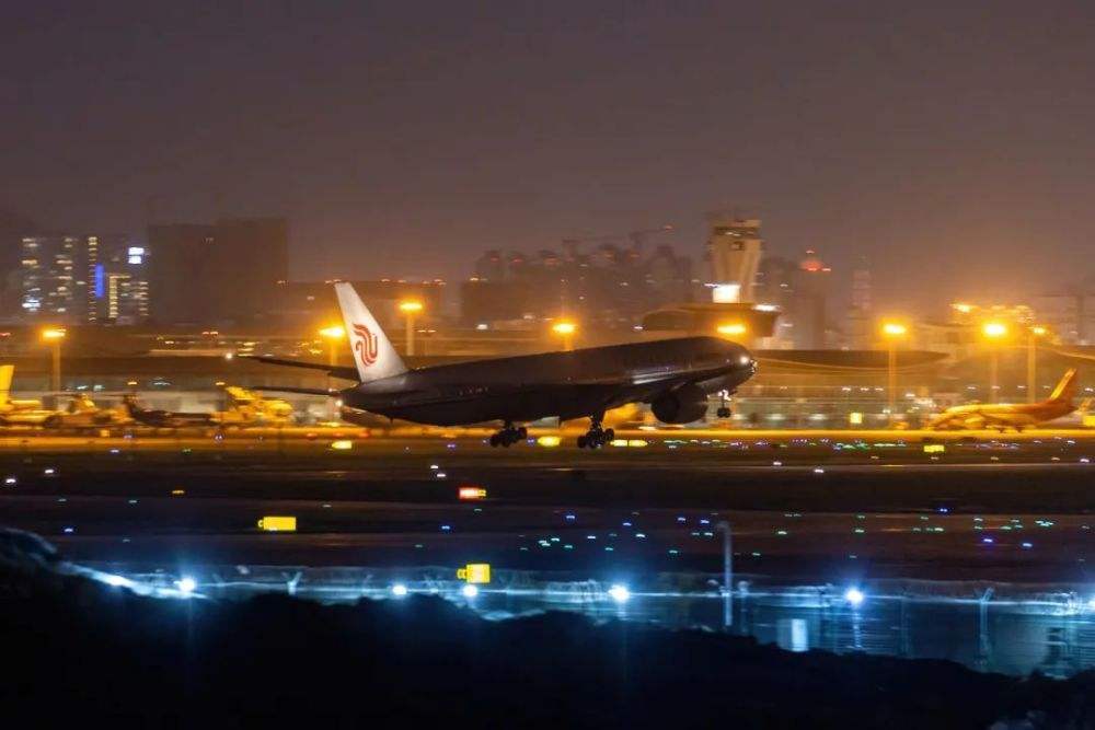 深圳宝安机场 夜景图片