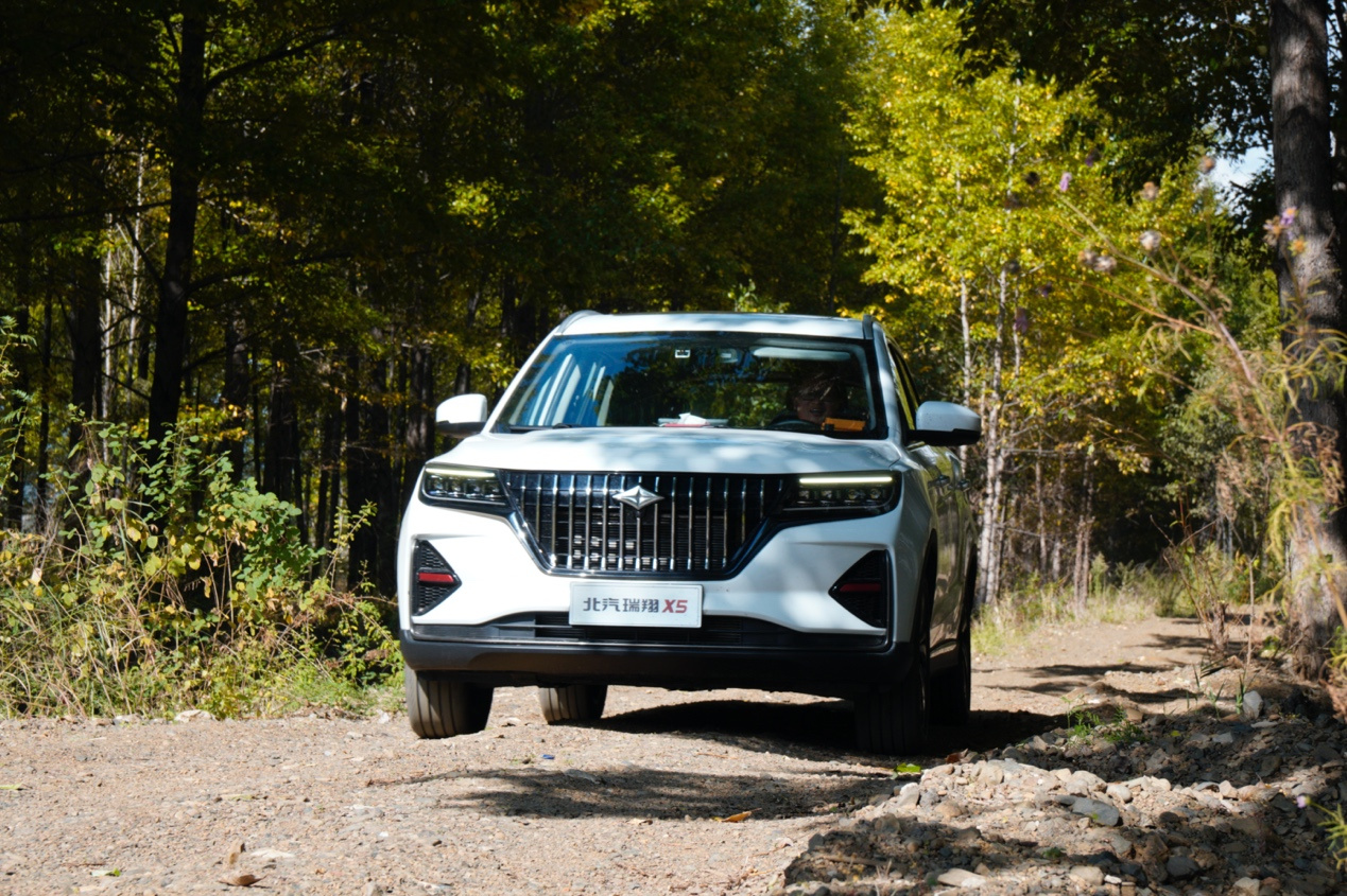 省钱不省景自驾北汽瑞翔x5穿越川西高原