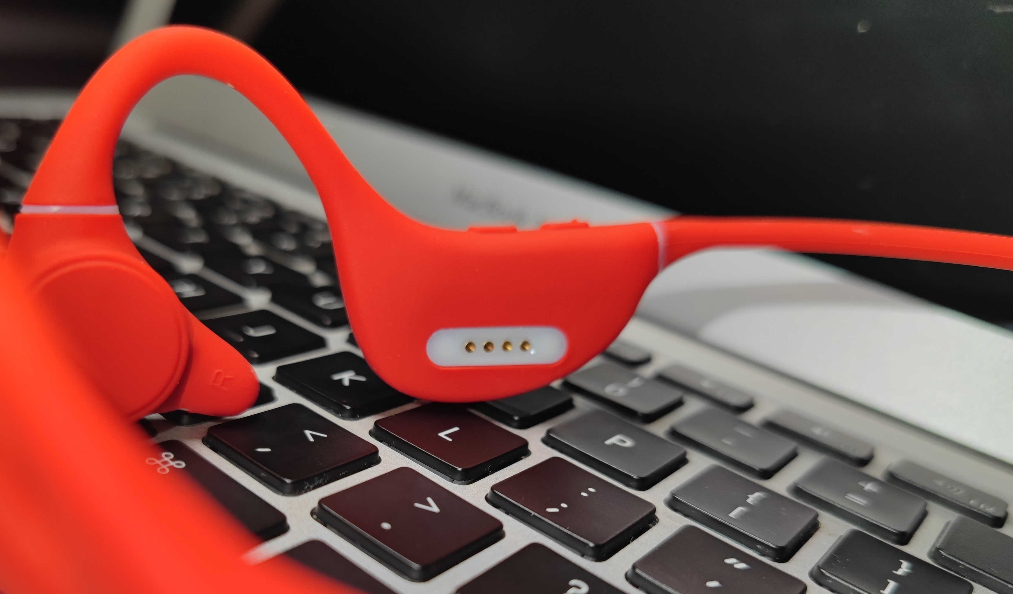 蓝牙5.3加IPX8的无线蓝牙耳机你见过? 耳机的顶级配置,潜水也能用