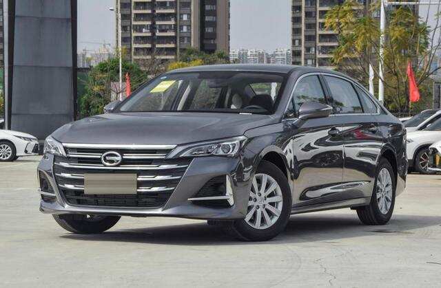 别给新能源车冲昏头脑这三款10万出头的b级车性价比超高