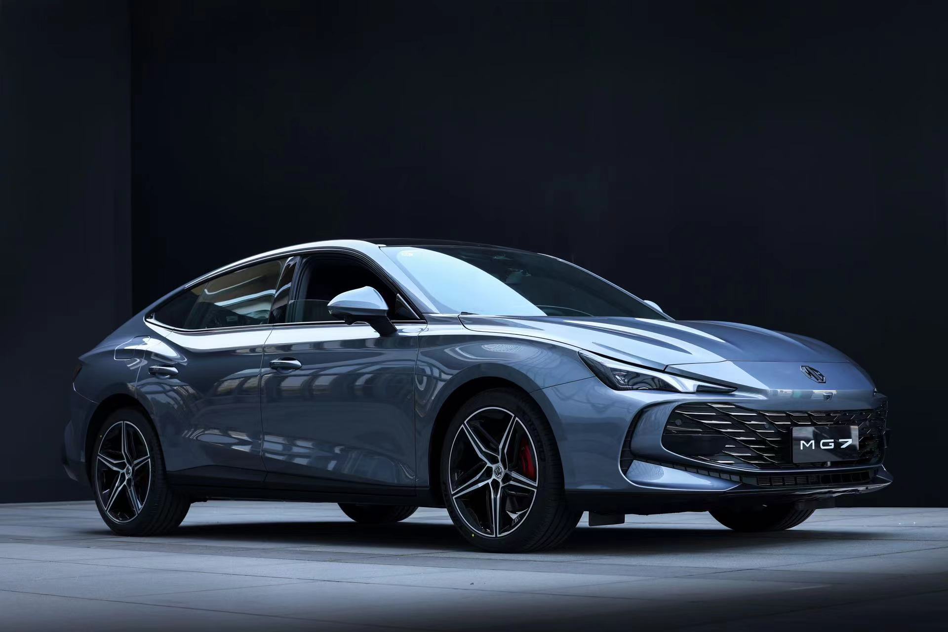 中国豪华轿跑新高度mg7上市售价11981698万元