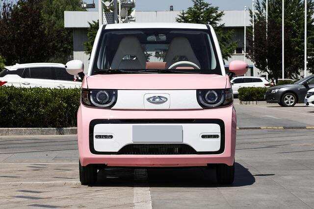 奇瑞电动小车qq冰淇淋新车型上市续航170公里售价399万元