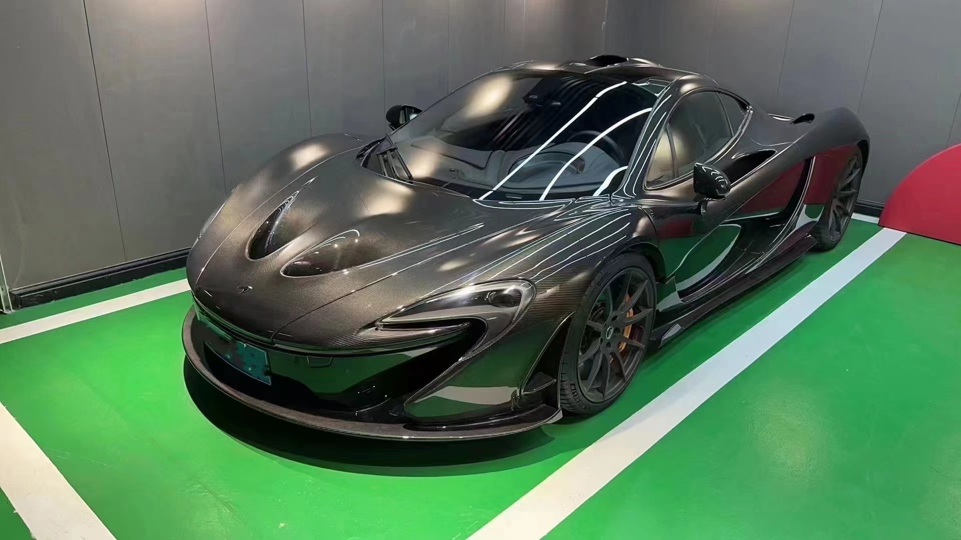 "全碳版"迈凯伦p1,全球限量20台