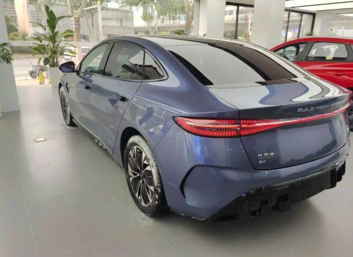 配置提升車型增加比亞迪海豹冠軍版劍指特斯拉model3