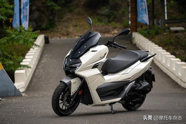 又一款150ml水冷踏板上市!臺榮ron 150t來了-車市號