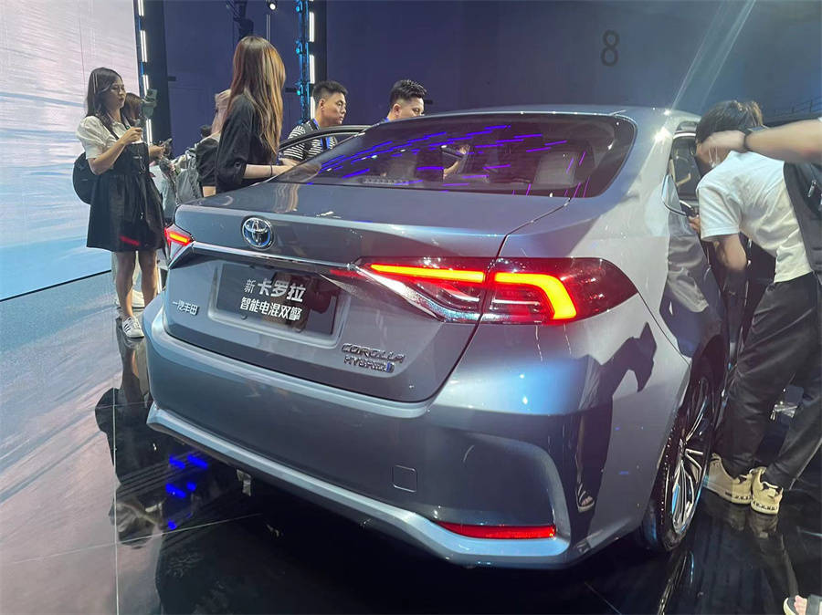 售价1168万起全新一汽丰田卡罗拉购车手册推荐15l旗舰版