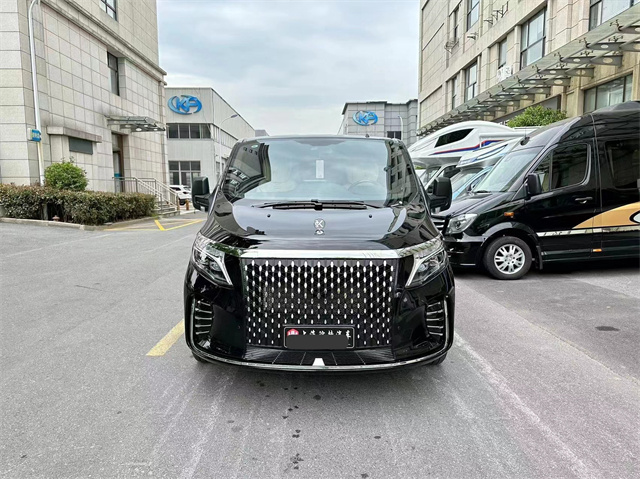 克蒂帝亚m1定制商务车带您体验百万级豪车驾乘