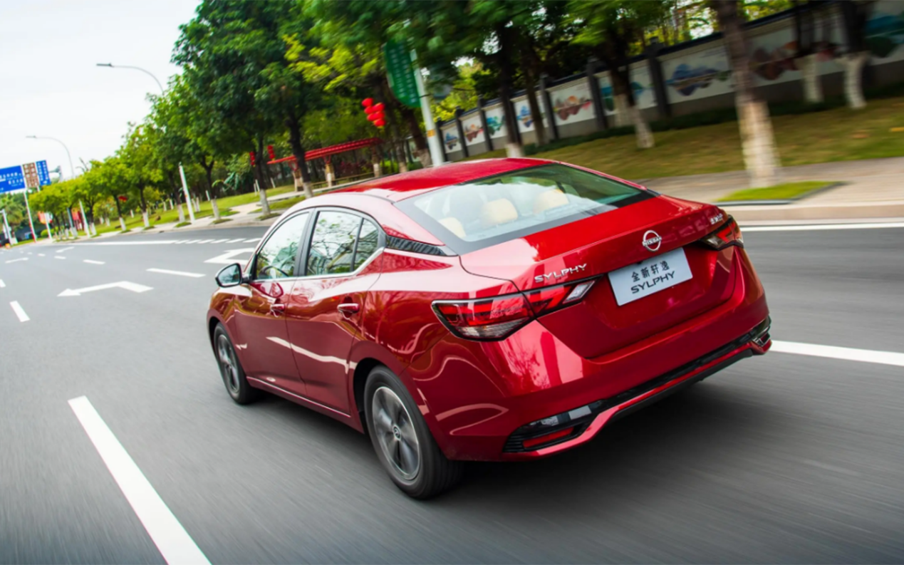 东风日产终于也降价了9月轩逸至高可享2万元优惠买车的有福