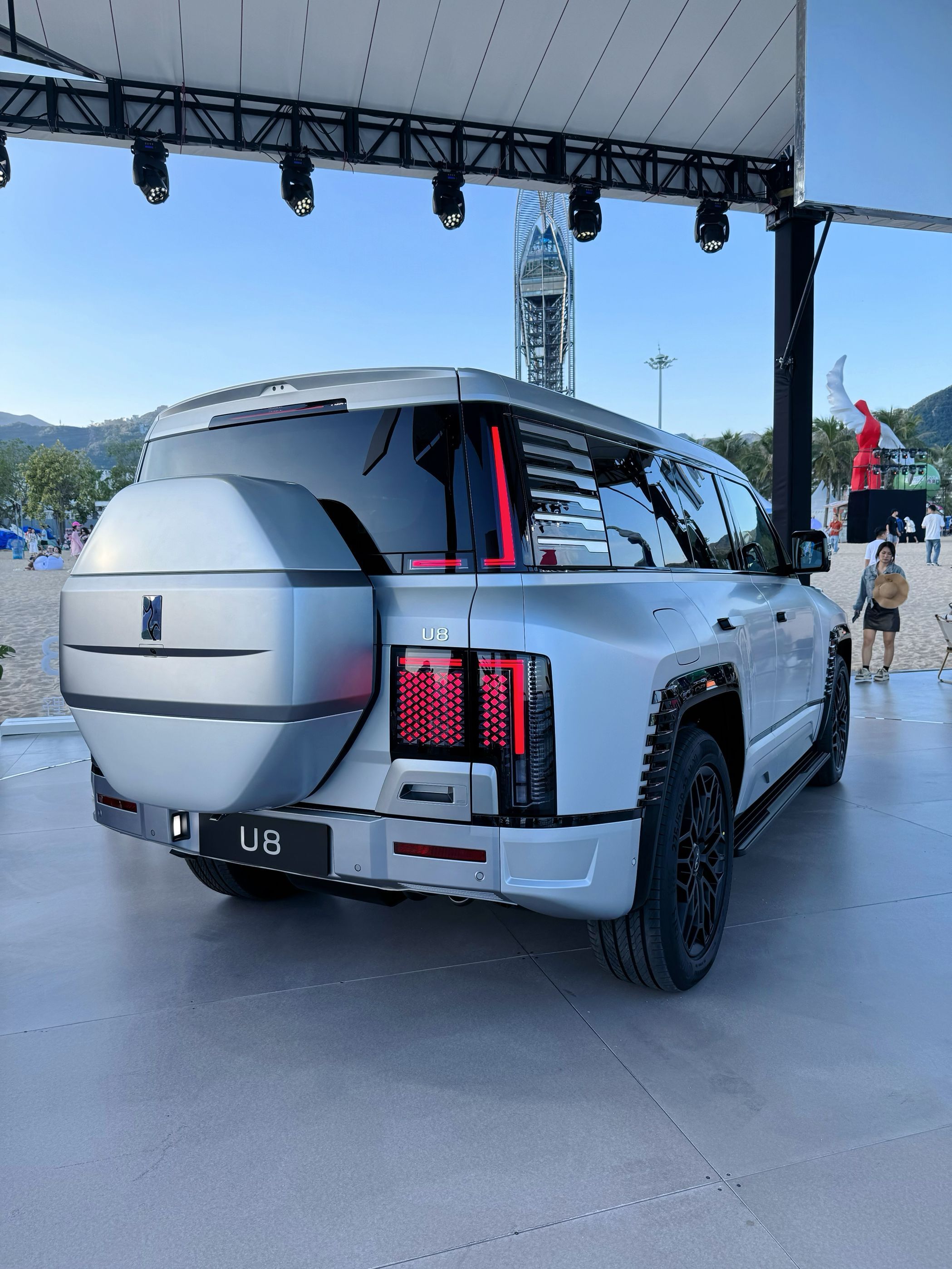 潮拜72小时音乐节,比亚迪仰望u8在沙滩c位汇聚超高人气