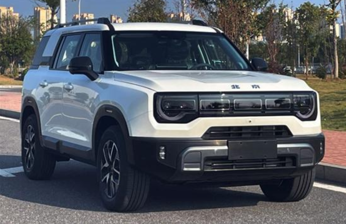 搭增程式混动全新一代北京bj30e申报图报告