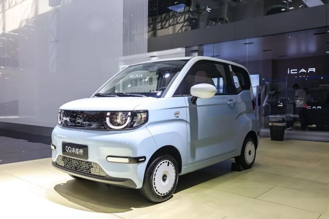 天选小车生而精品奇瑞小蚂蚁qq冰淇淋亮相广州车展
