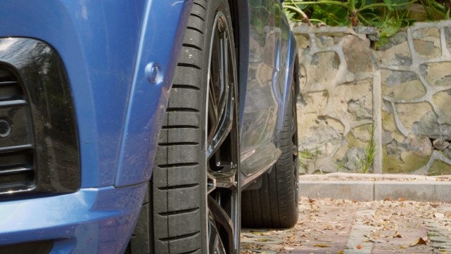 自己换轮毂合法吗不同车轮毂通用吗看这条你就是汽车轮毂专家