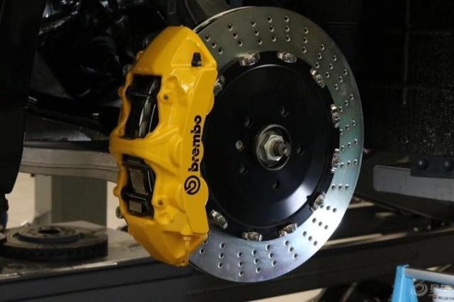 为啥特斯拉老追尾怎么判断刹车靠不靠谱