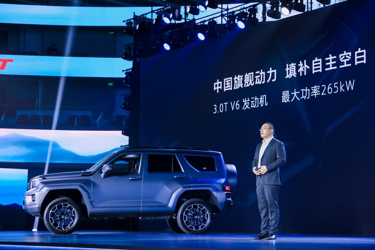 428万元起售坦克700hi4t上市配空悬cdc和30tv6引擎