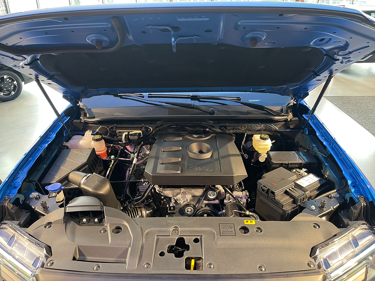 3t涡轮增压发动机,分别汽油和柴油两个版本.