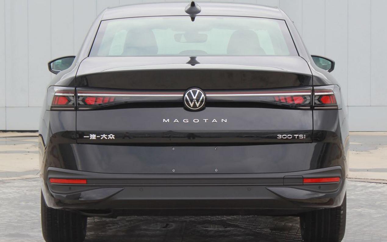 全新一代大众迈腾外形这不挺帅的吗