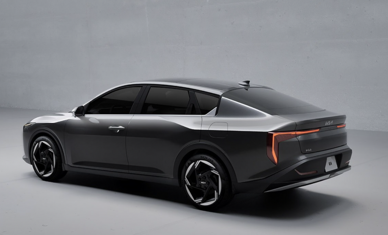 事实上,该车曾由东风悦达起亚生产过,并且是一款中型车k4,但好景不长