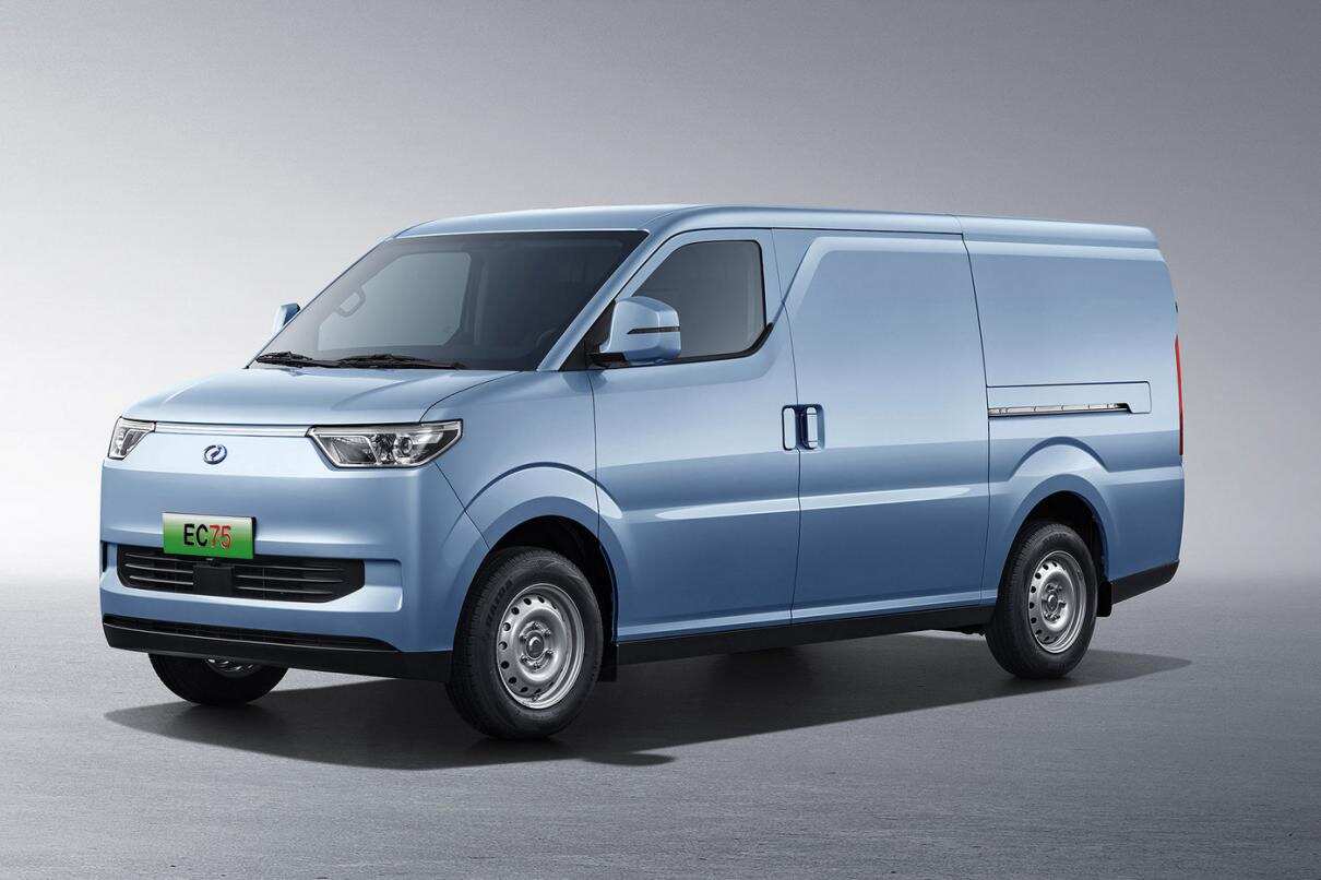 比比才知道瑞驰ec75与江豚ev谁才是城市物流的优选