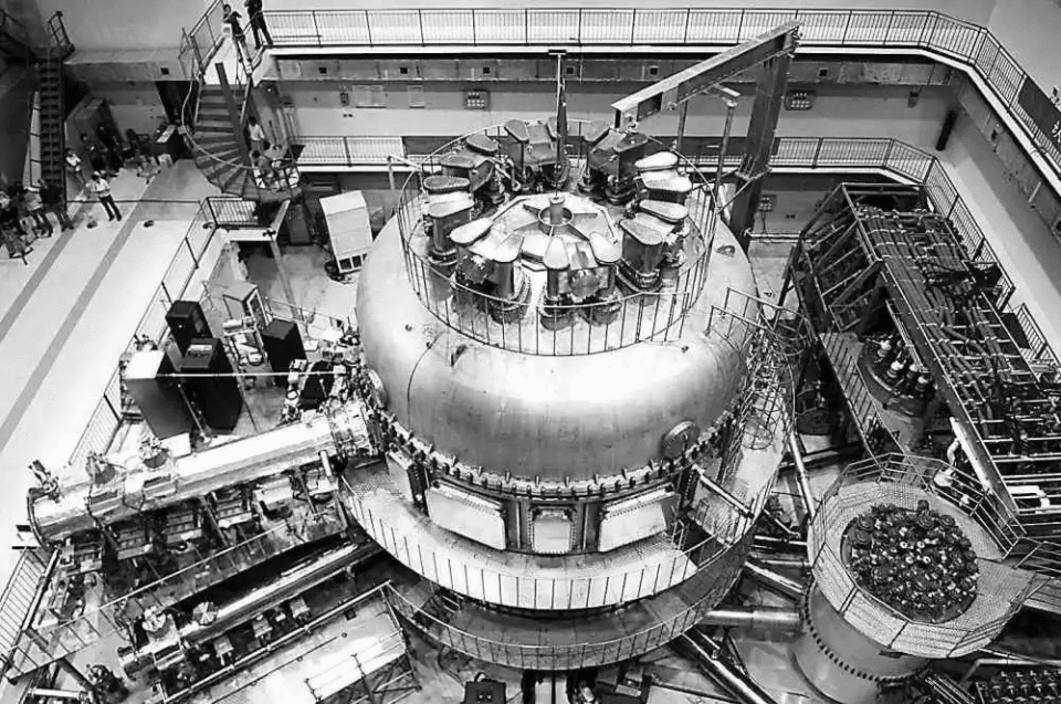 能开50年不加"油",还真有这么多核动力汽车?甚至还有中国车企