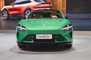 小米汽车旗下首款纯电中大型 SUV——YU7 正式上市