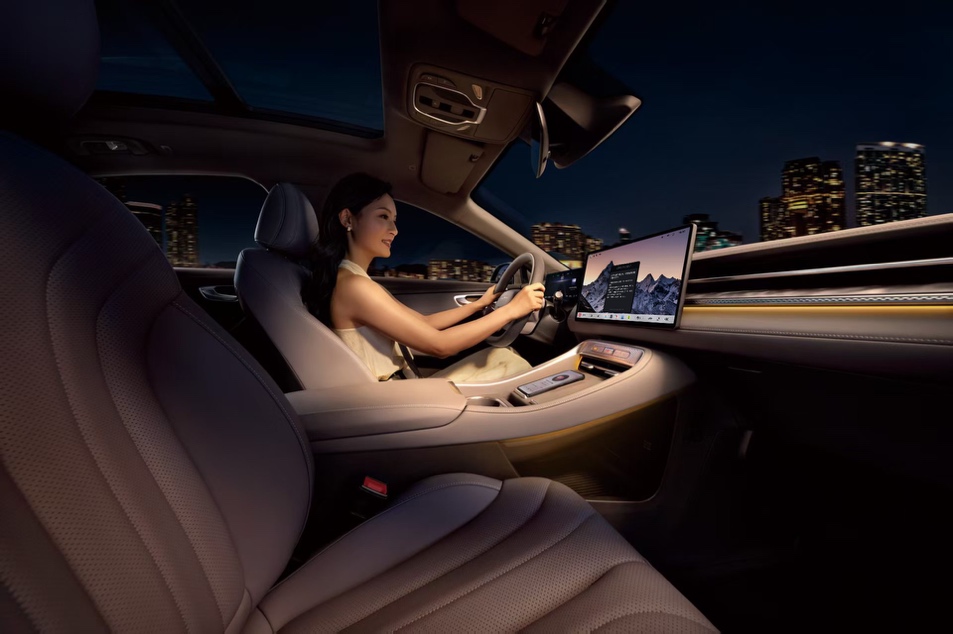 让交互更有温度，荣威M7 DMH首搭豆包AI ，实现“最具活人感”交互-求是汽车