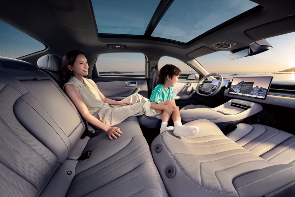 让交互更有温度，荣威M7 DMH首搭豆包AI ，实现“最具活人感”交互-求是汽车